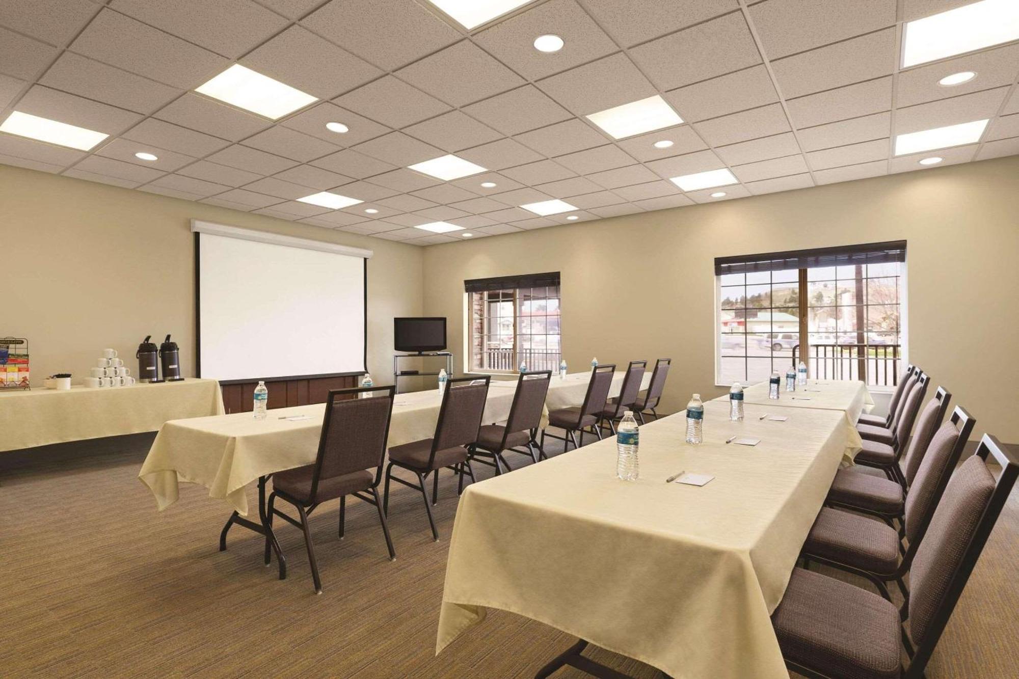 Country Inn & Suites By Radisson, Billings, Mt Bagian luar foto